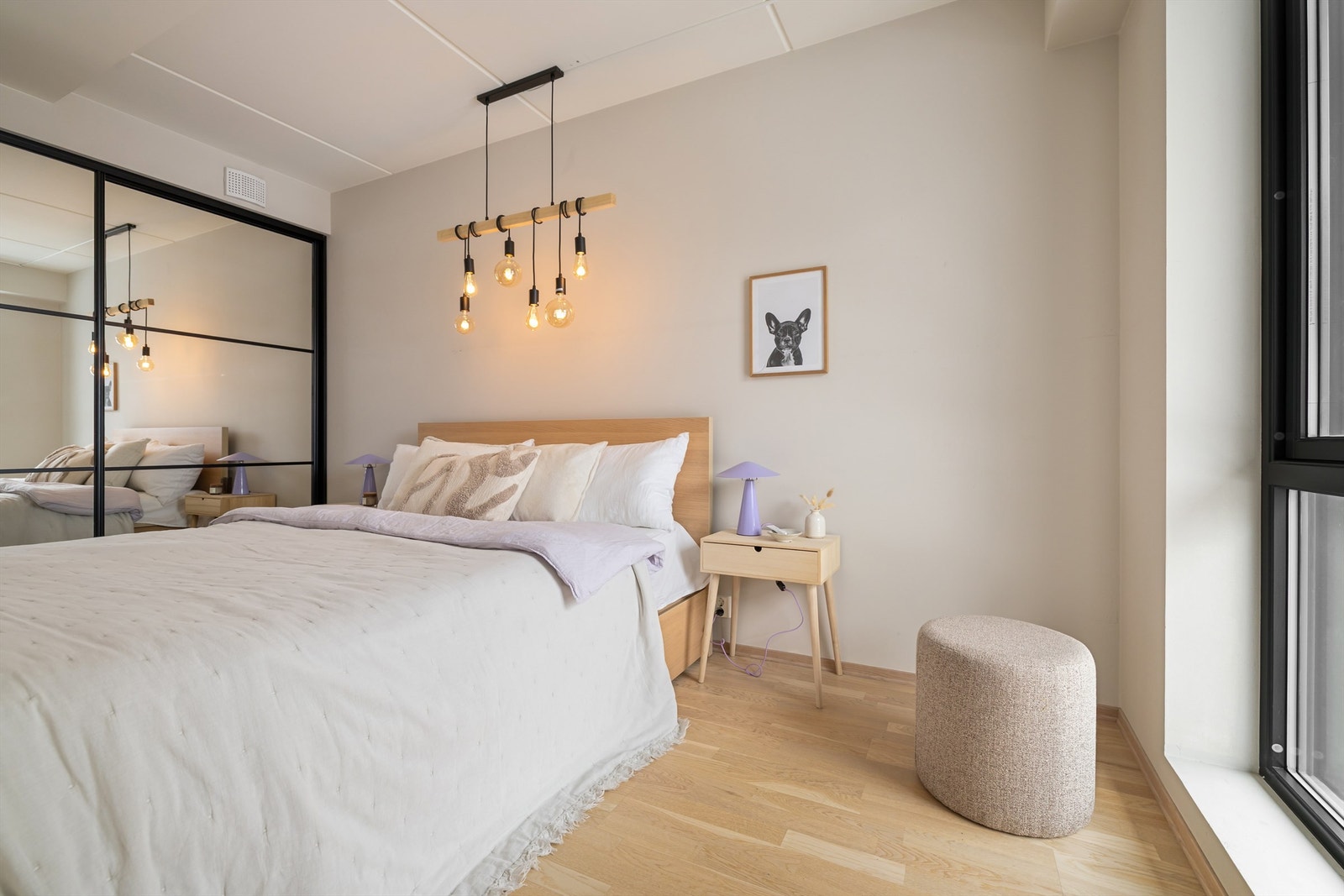 Nåværende eier har også hatt skrivepult på soverommet. Galleribilde