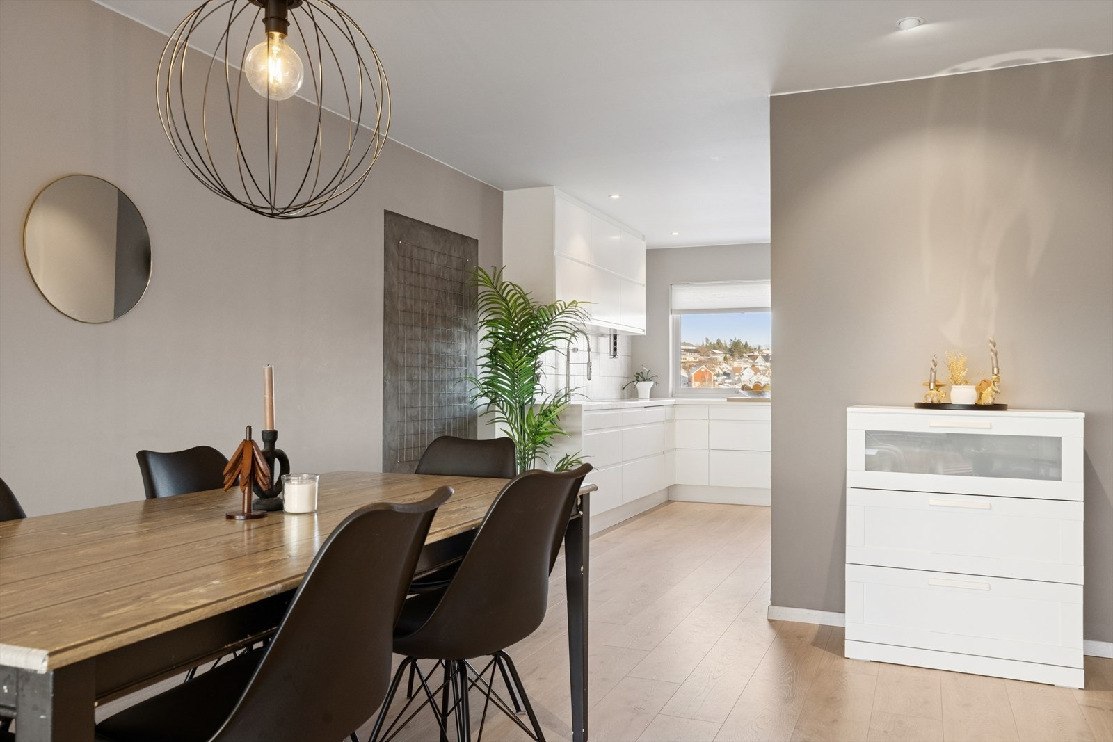 En god internbeliggenhet på populære Kattem, med kort vei til buss og butikk Galleribilde