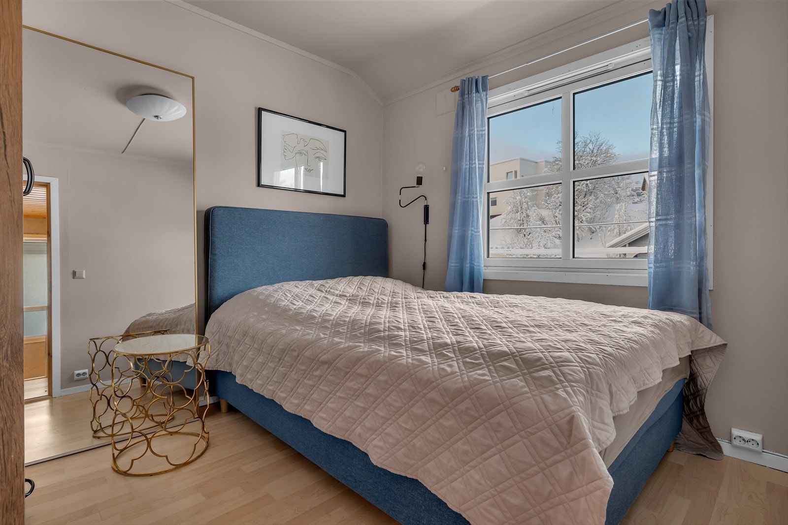 Soverom 2. Galleribilde