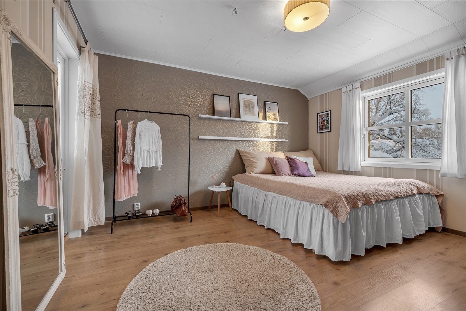 Romslig "hovedsoverom". Galleribilde