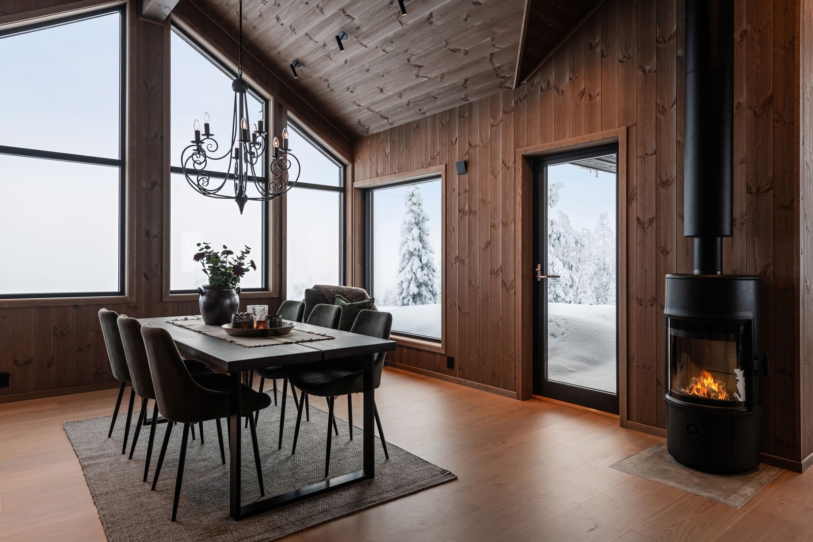 Her er det rom for hele familien å samles til hyggelige måltider. Galleribilde