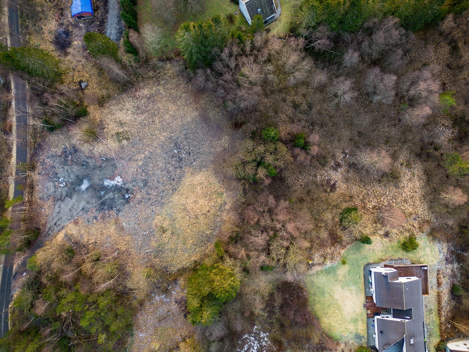 Tomtestørrelse er på 13 079 m² Galleribilde