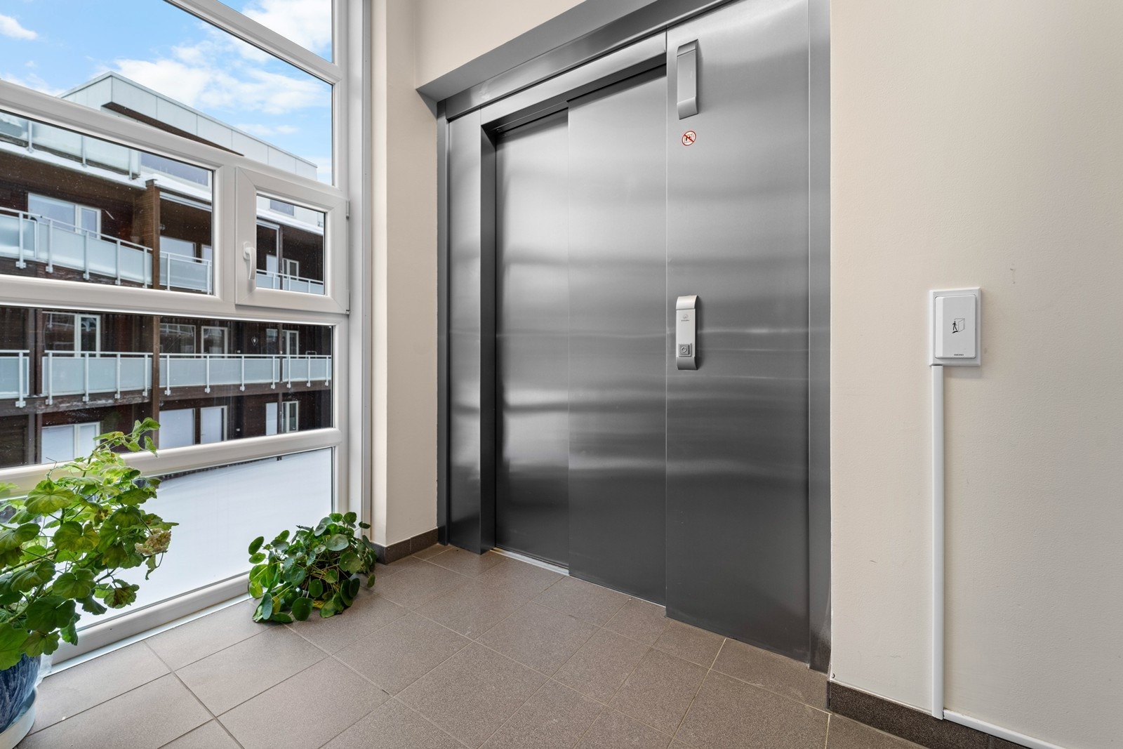 Heis i bygget. Galleribilde