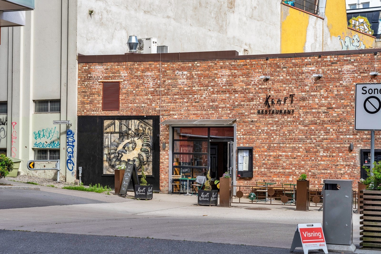 Kraft restaurant i Kværnerbyen har høstet gode anmeldelser for både maten og atmosfæren. Galleribilde