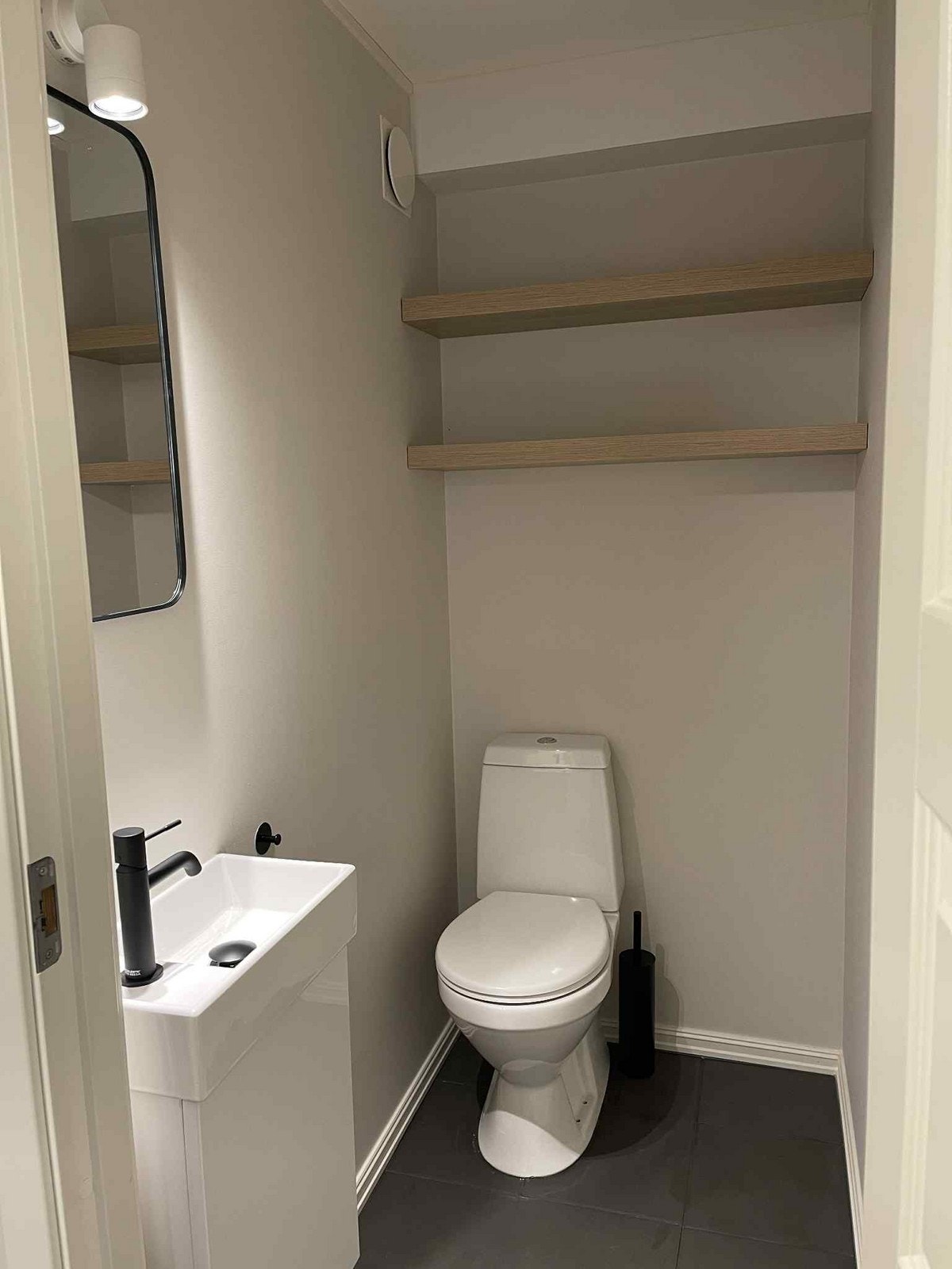 Toalett Galleribilde