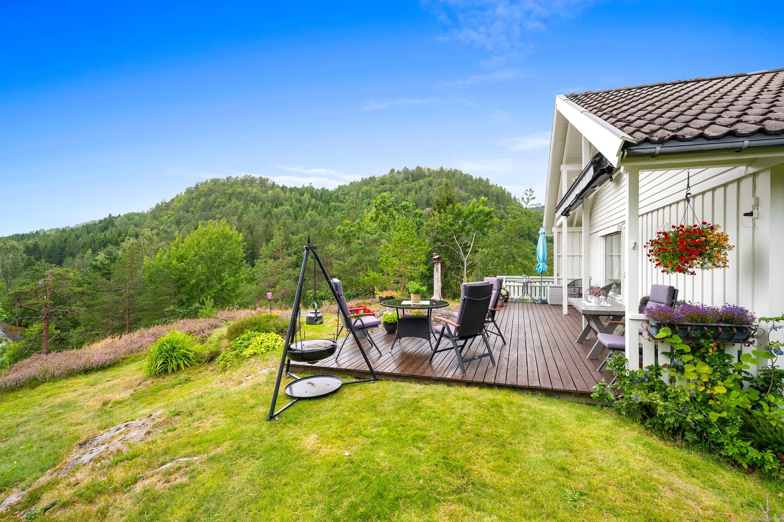 På terrassen er det god plass til ute møblement og grill. Galleribilde