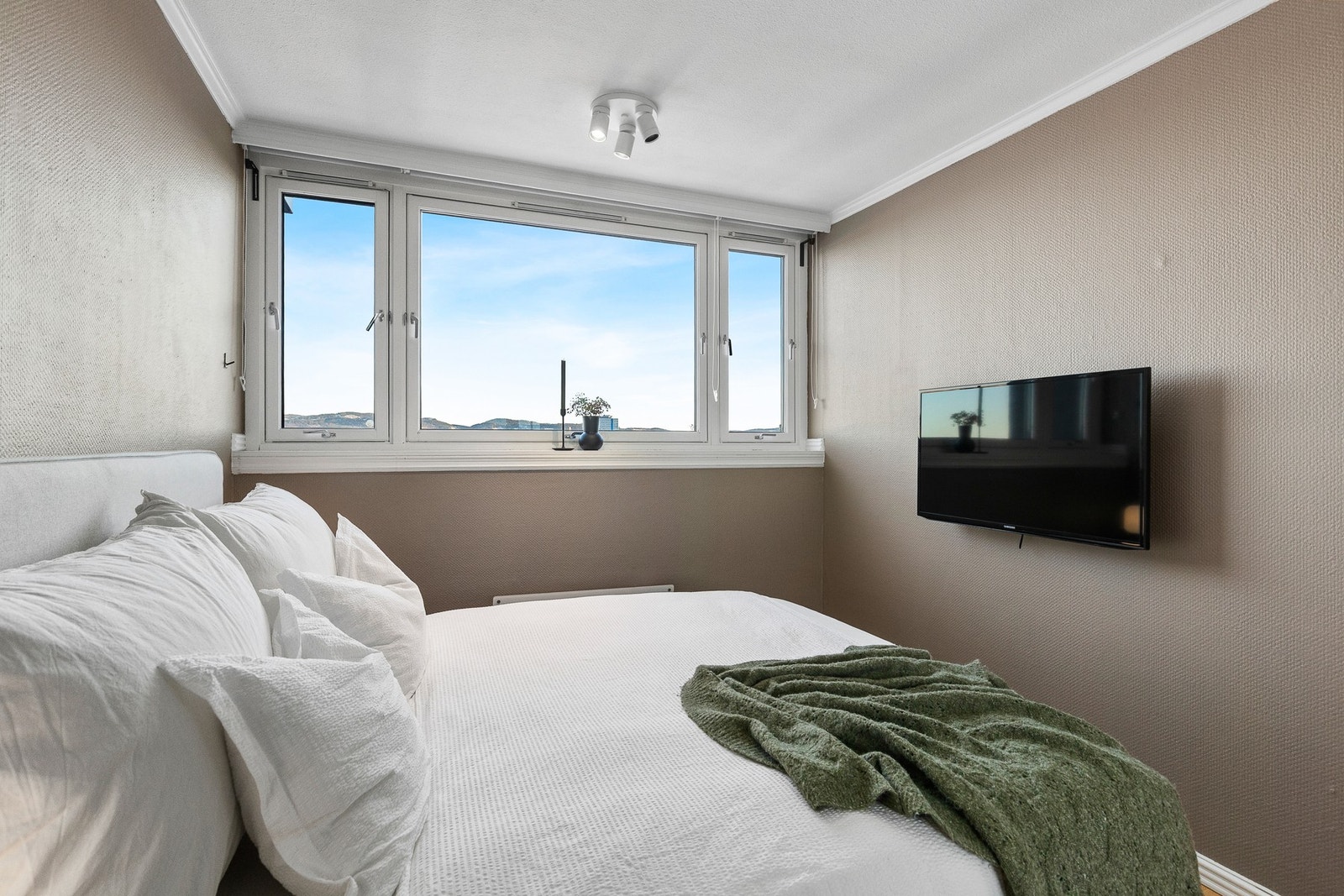 Soverommet ligger vendt mot rolige omgivelser. Galleribilde