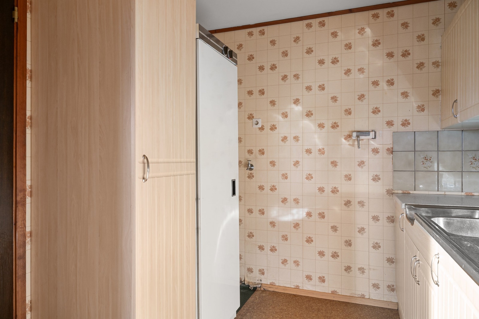 Her er det tørkeskap og opplegg til vaskemaskin Galleribilde