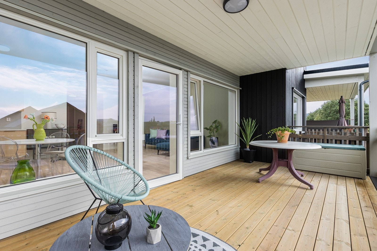 Veranda er på ca. 18,5 kvm. Galleribilde