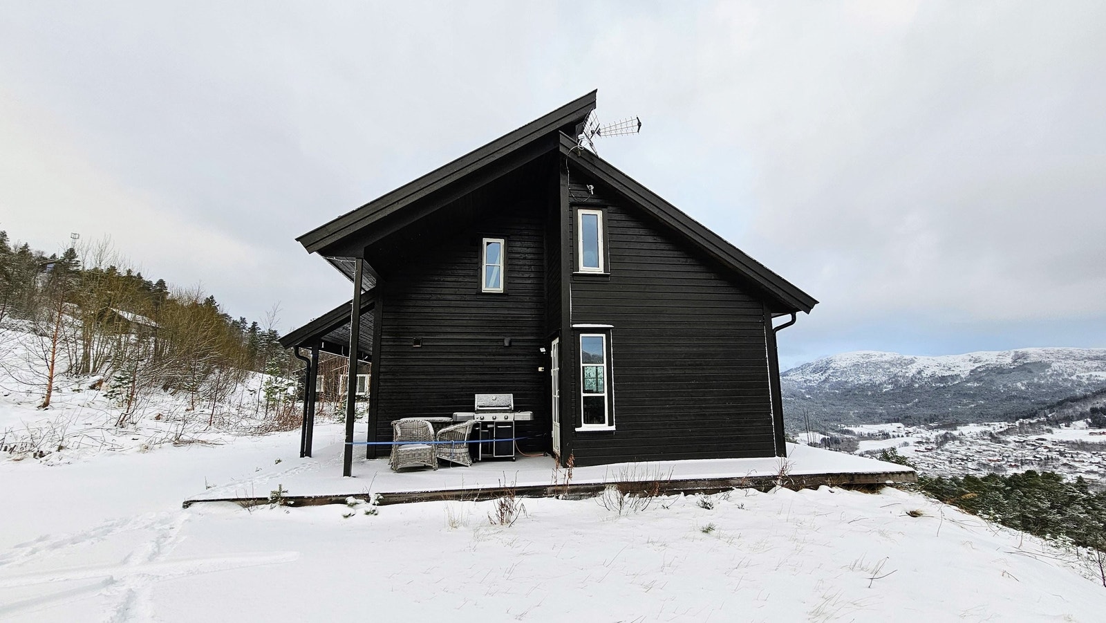 Fasaden sett fra øst. Galleribilde
