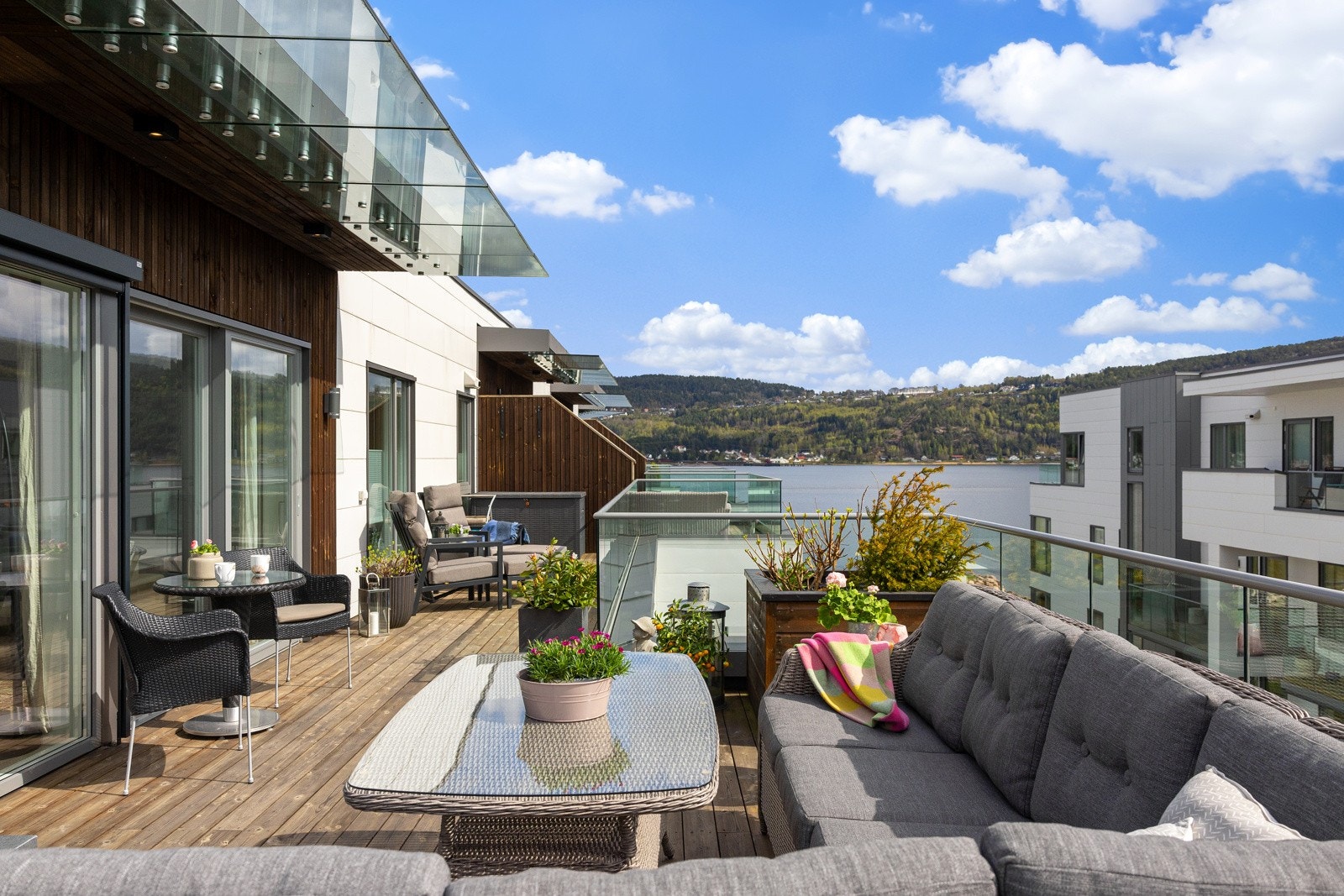 Dette er et uterom som enkelt kan tilpasses ulike behov og årstider Galleribilde