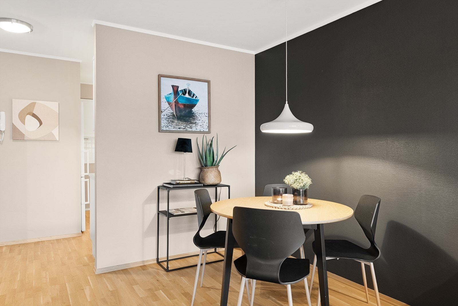 Spisestue. Galleribilde