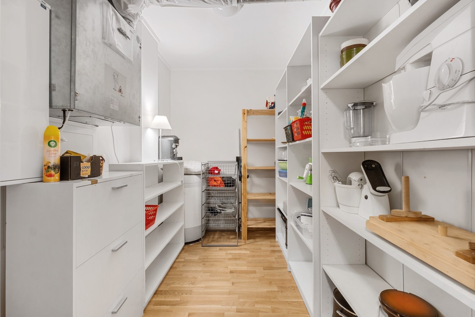 Praktisk matbod som er perfekt for oppbevaring av diverse. Galleribilde