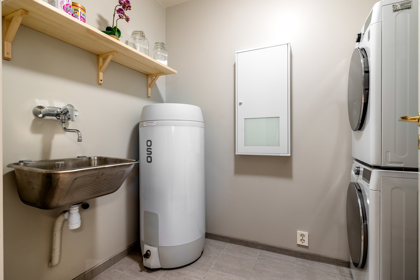 Vaskerom Galleribilde