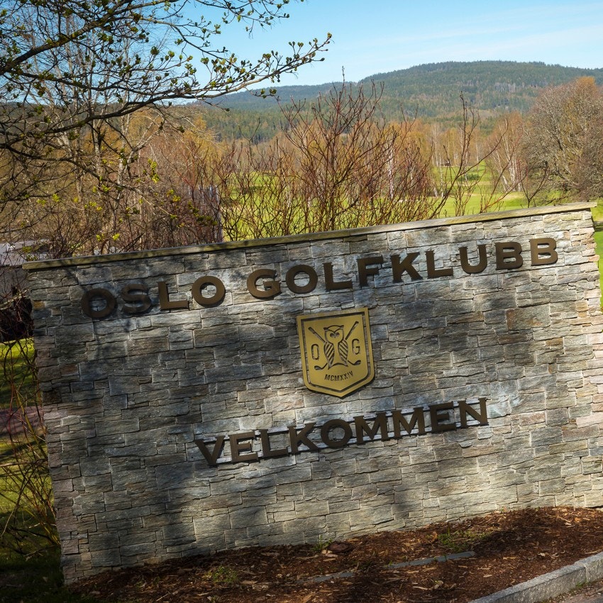 Bogstad Golfklubb - hvor driving rangen omgjøres til Bogstad vinterparadis på vinterstid (skøytebane/bandy). Galleribilde