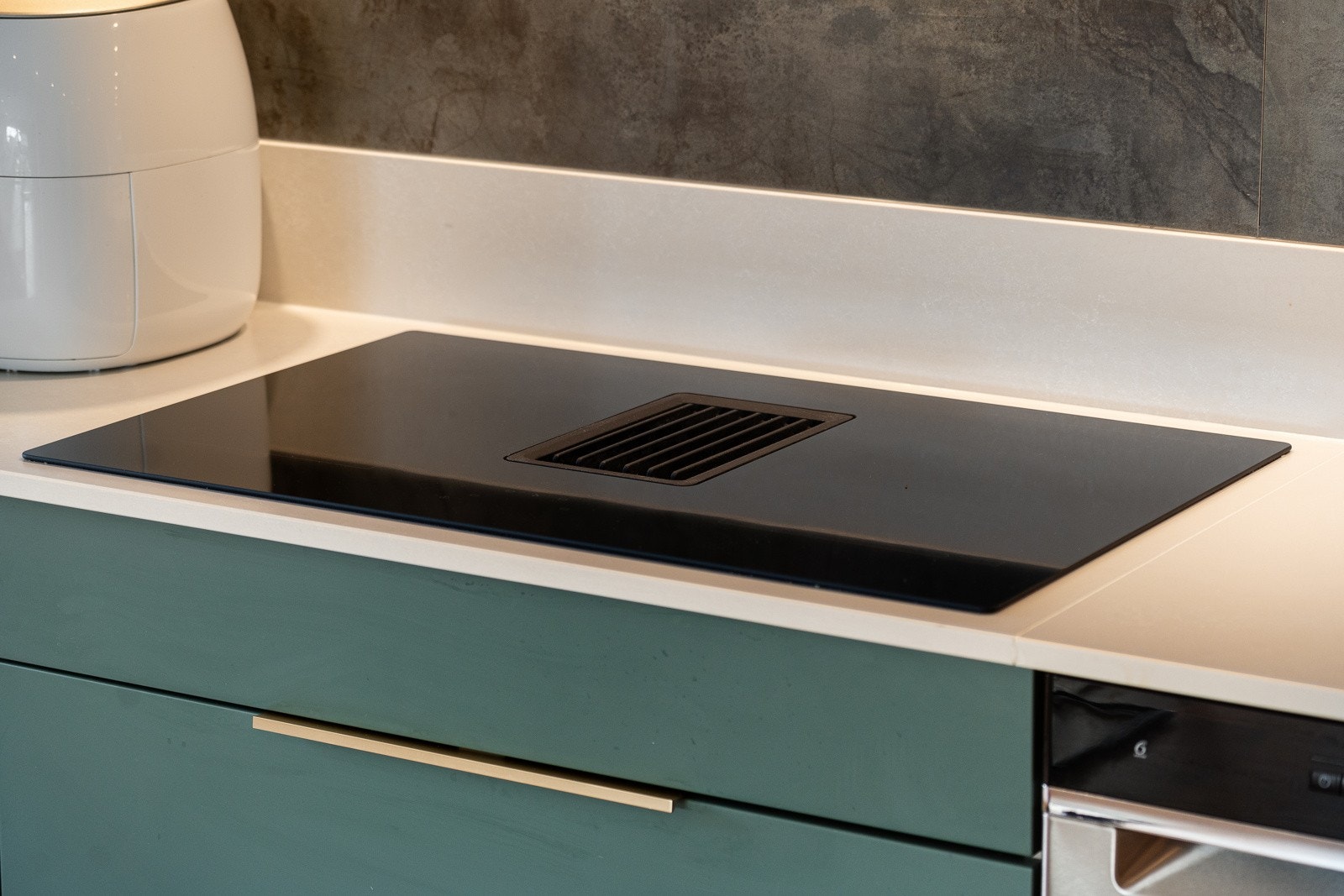 Tøff induksjonstopp med nedfelt ventilator Galleribilde