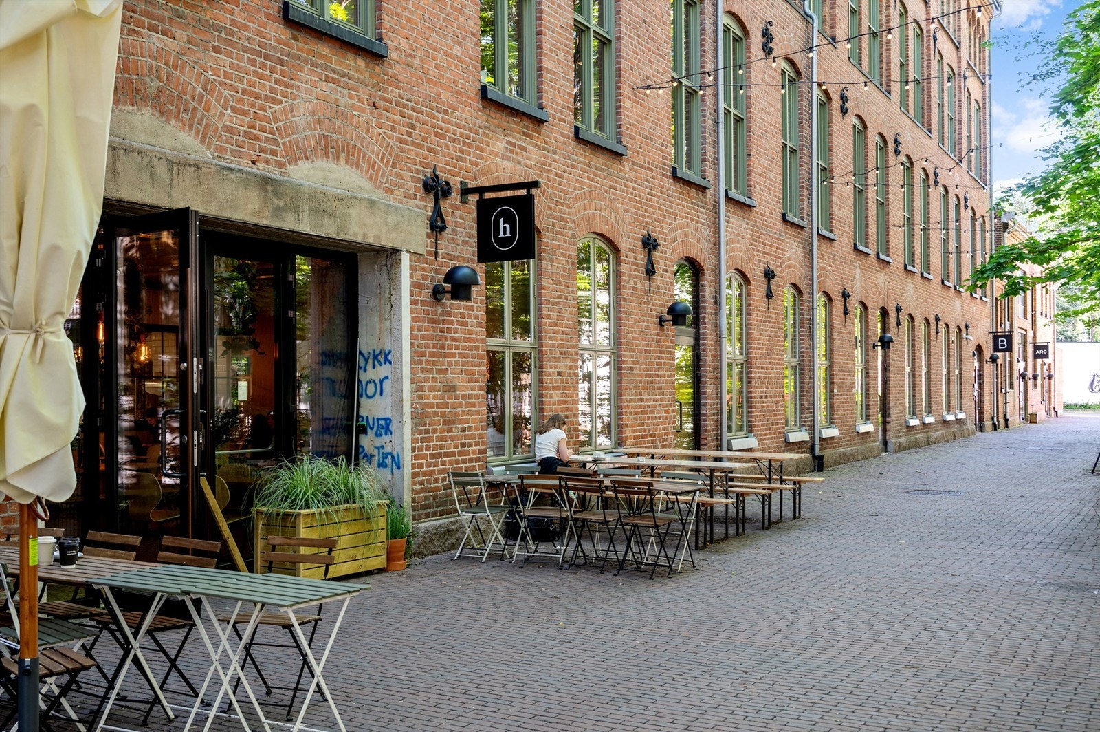 Like i nærheten ligger Håndbakt, med byens beste veganske boller! Galleribilde