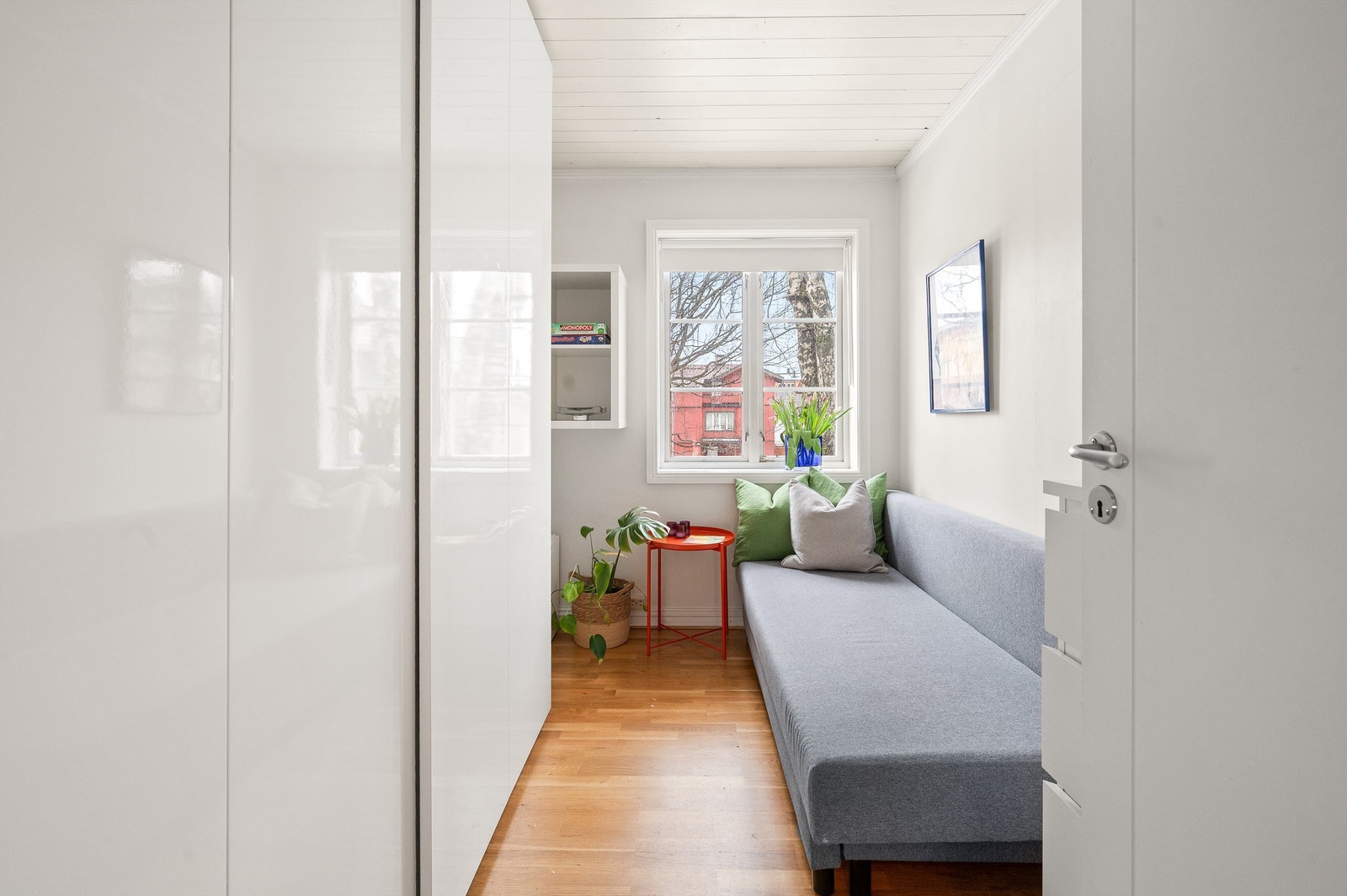 Det fjerde soverommet vender også ut mot det trivelige gårdsrommet. Galleribilde