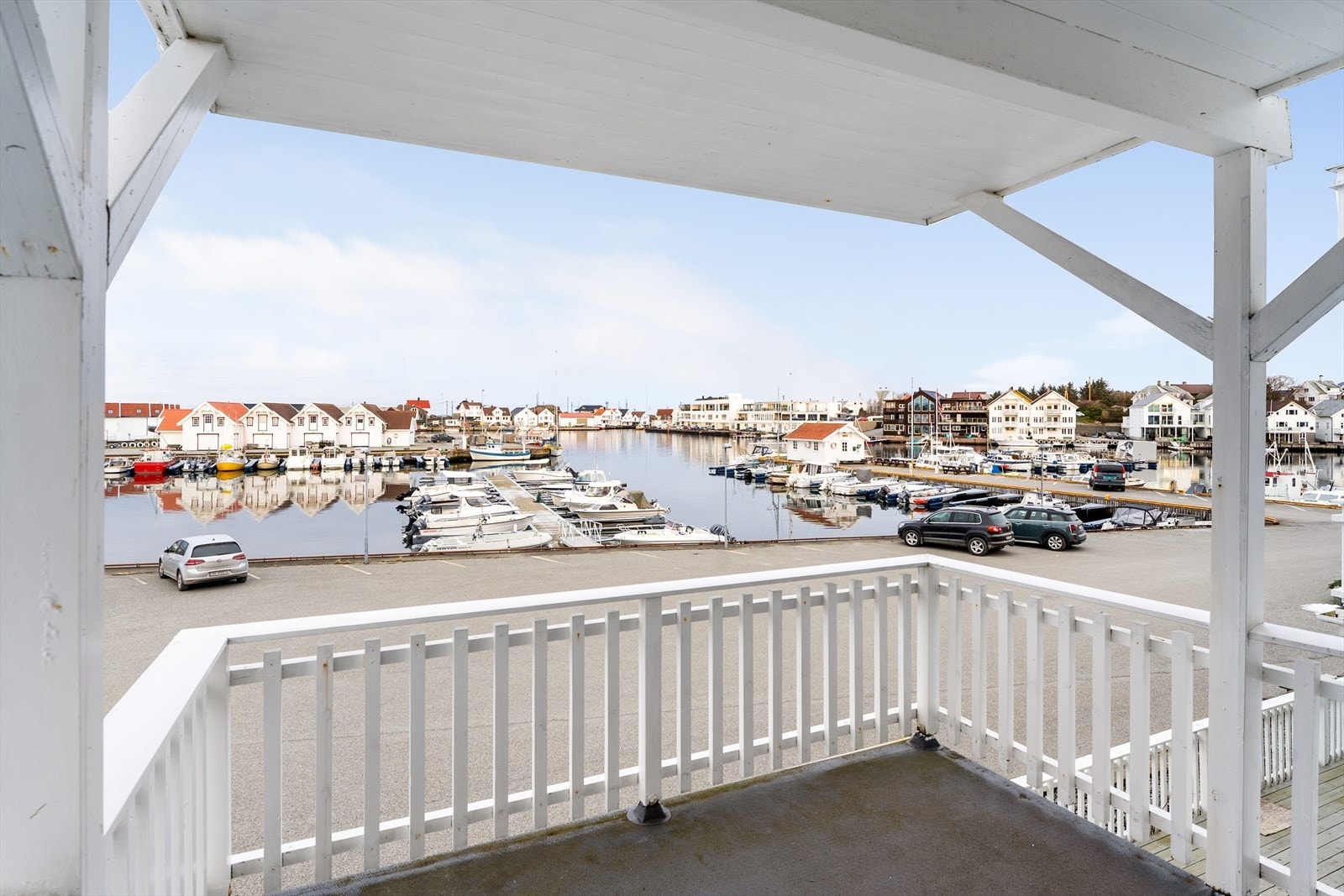 Leiligheten kan by på en romslig, overbygd og solrik balkong vendt mot vest Galleribilde