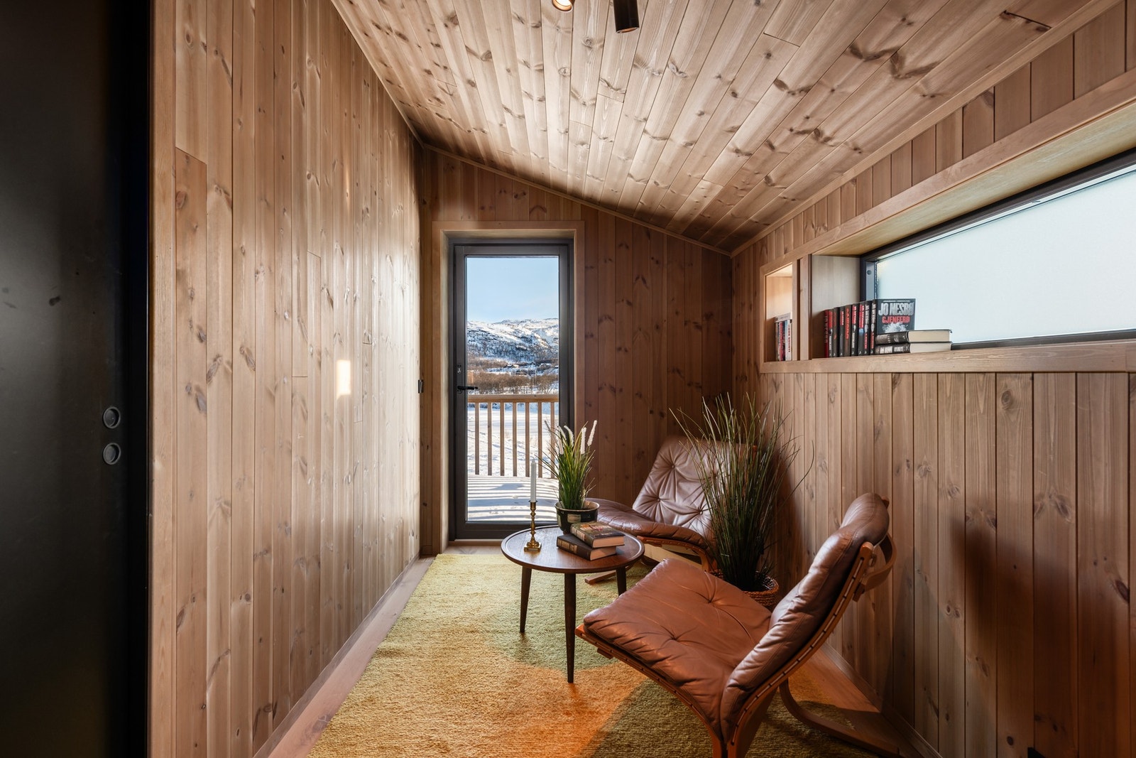 Finn roen med en god bok Galleribilde