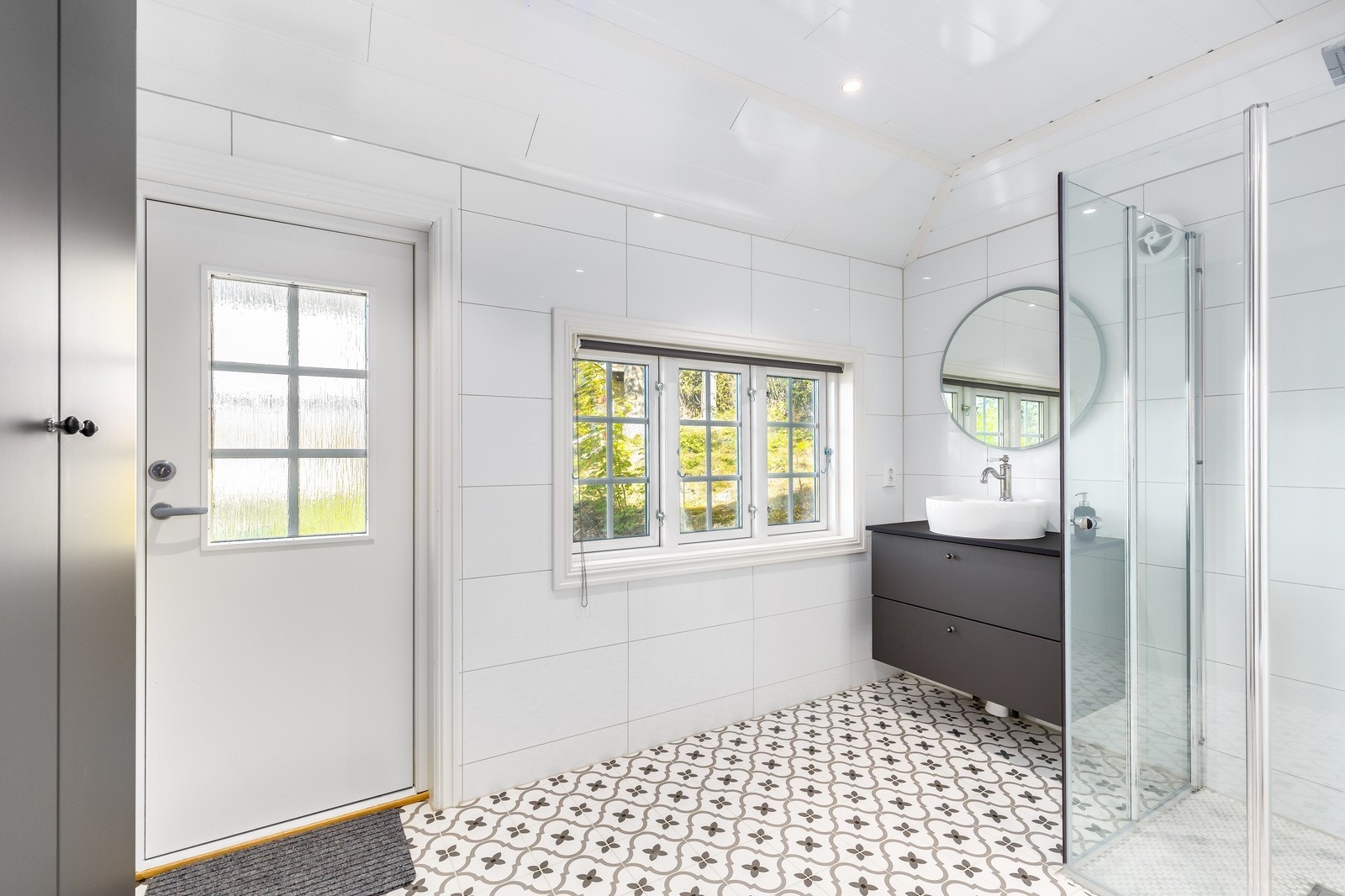 Badet har egen utgangsdør. Galleribilde