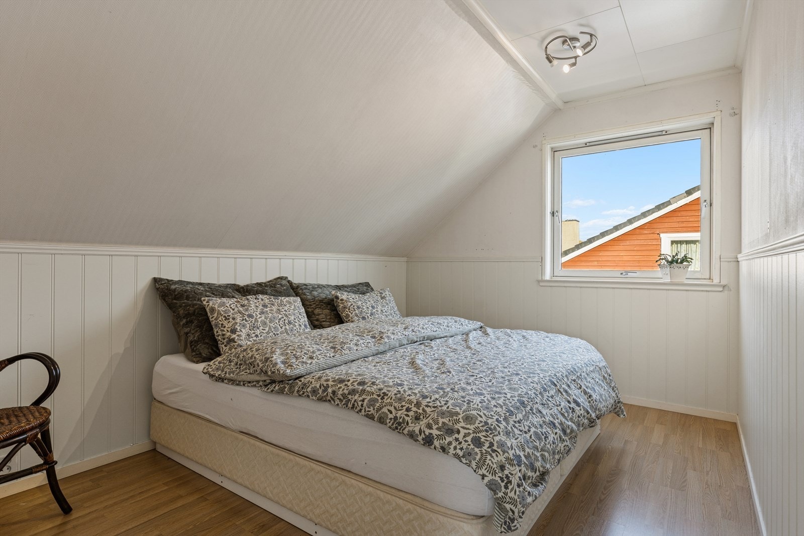 Soverom 2 med walk-in closet Galleribilde