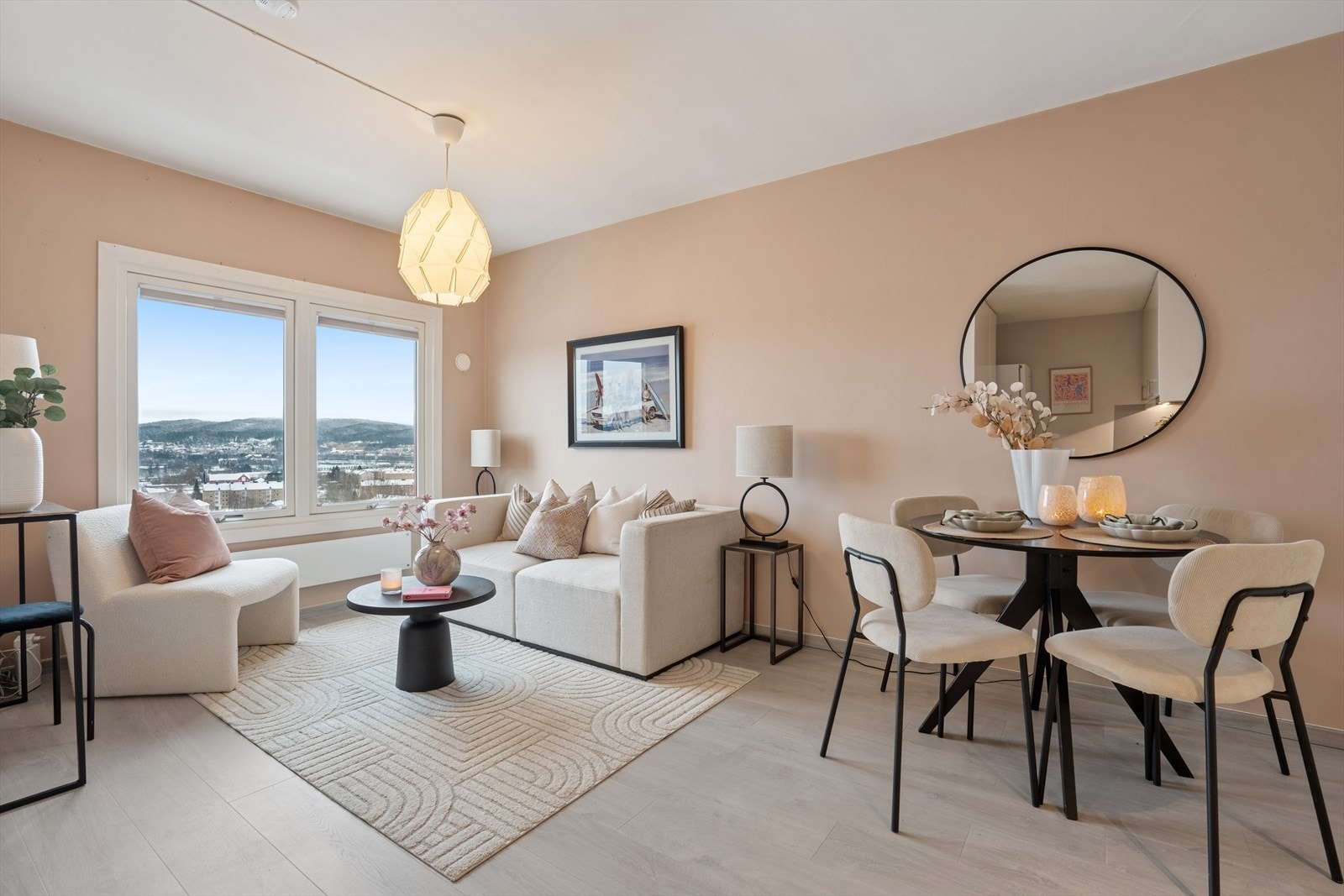 Lokalmelger Ilaf Hamad ønsker velkommen til Arthur Nordlies vei 1C - en lekker 2-roms selveierleilighet beliggende i øverste etasje med panoramautsikt over Groruddalen! Galleribilde