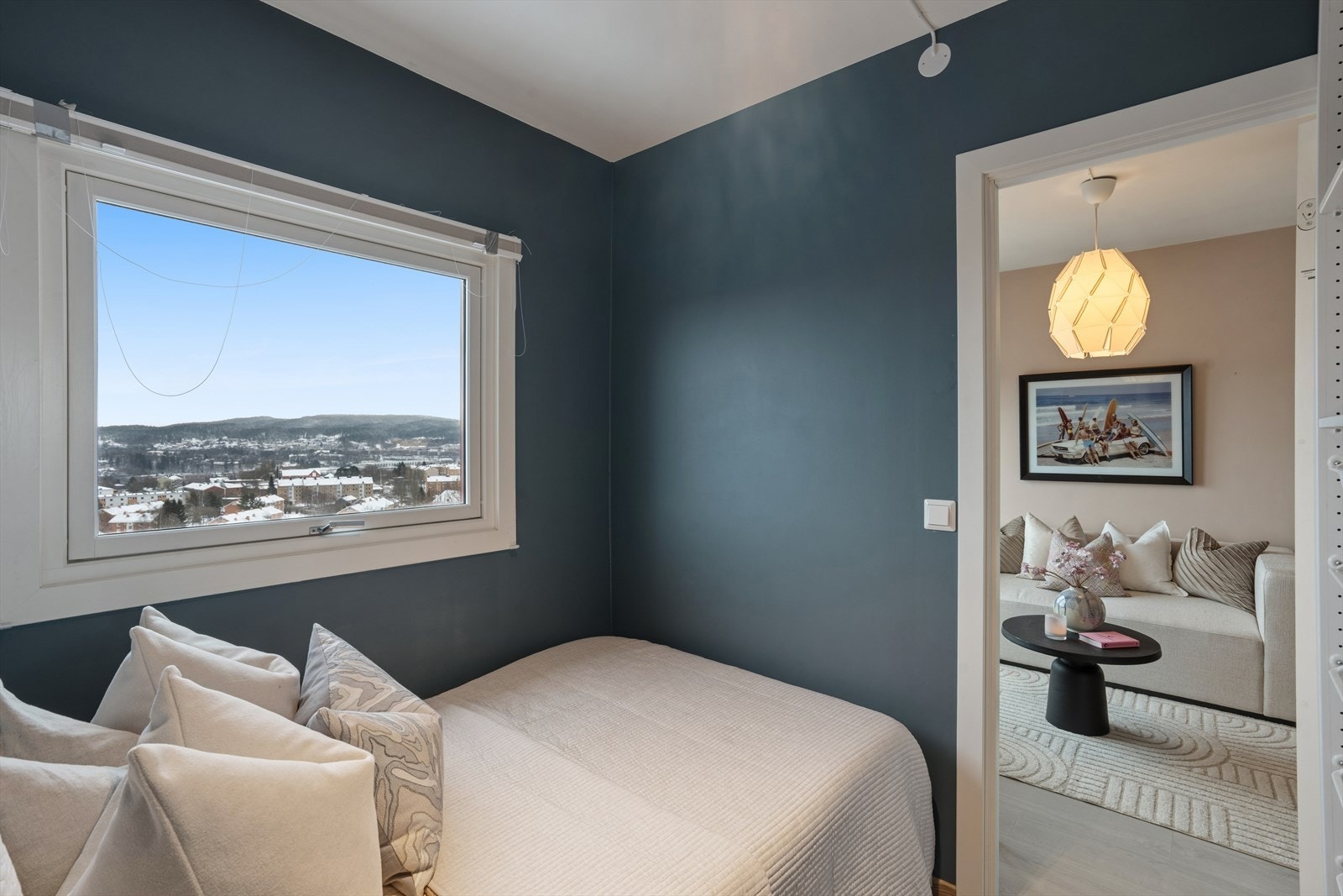 Soverommet er mindre enn tidligere anbefaling i Tek10 om minste volum på 15 m3. Galleribilde