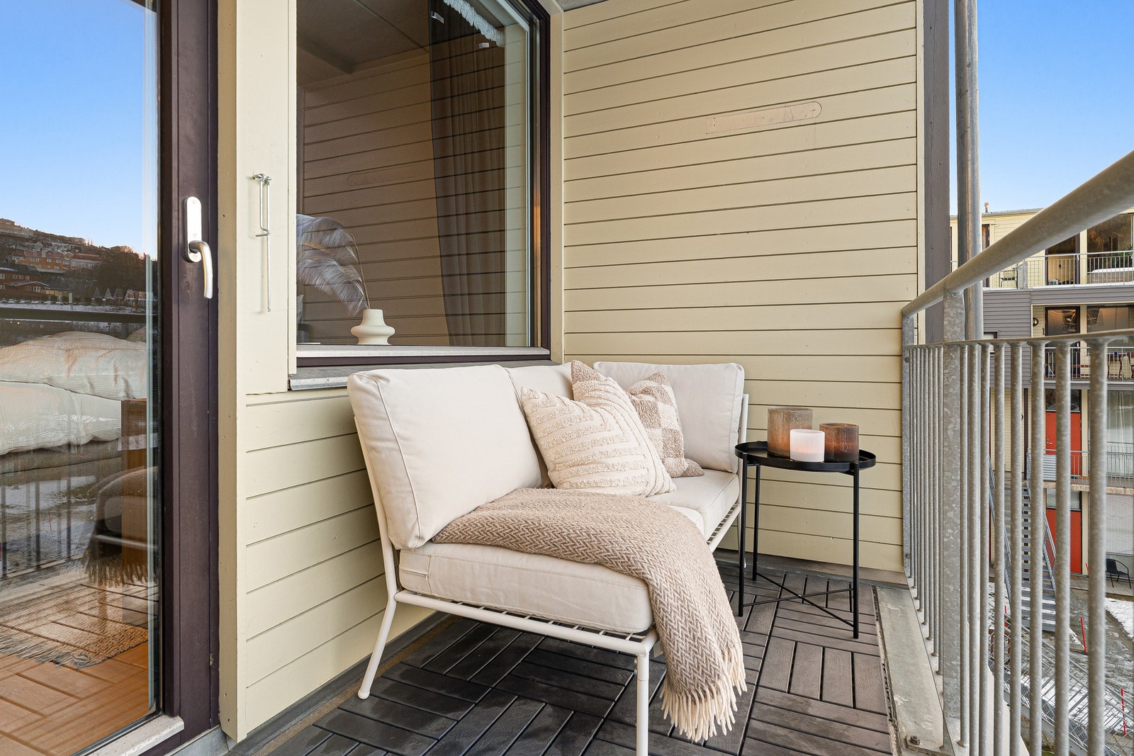 Her er det bra med plass til utemøblement. Galleribilde