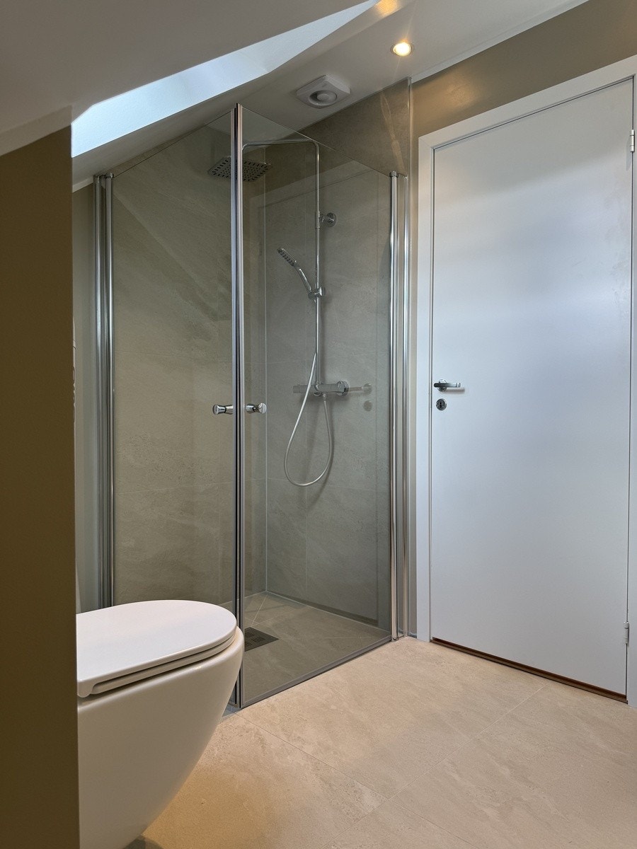 Bad 2etg Galleribilde