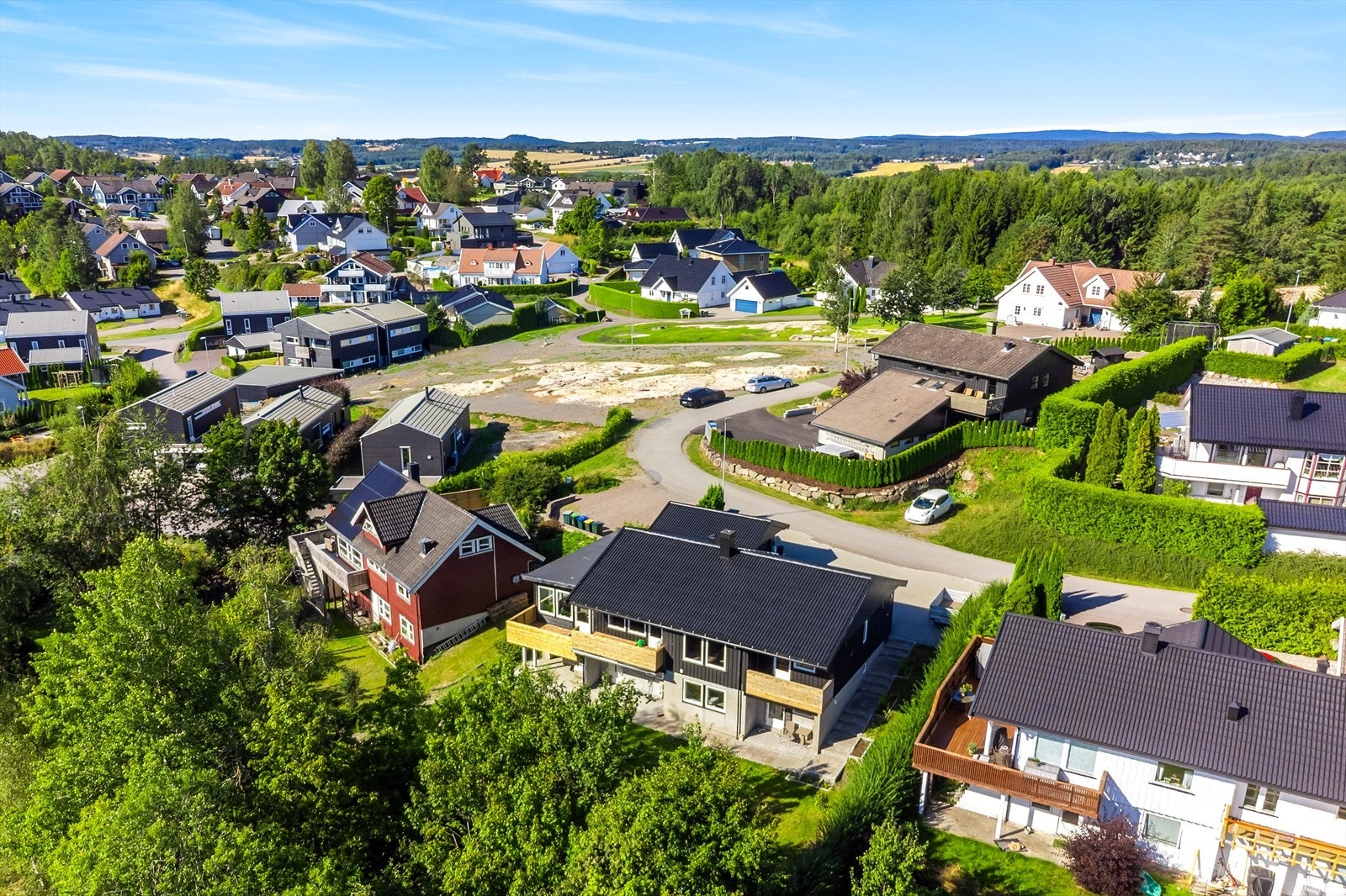 Høyt og fritt med flott utsikt over frodige, landlige omgivelser. Galleribilde