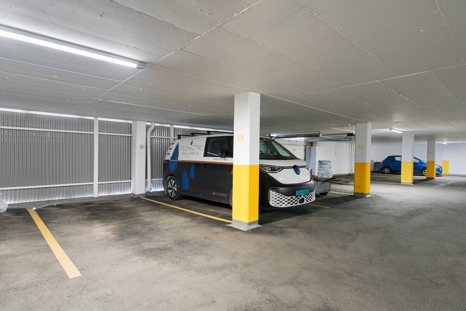 Garasjeplass medfølger i blokk nr 44 - nedre plan. Oppvarmet vei ned til garasjeanlegg, Galleribilde