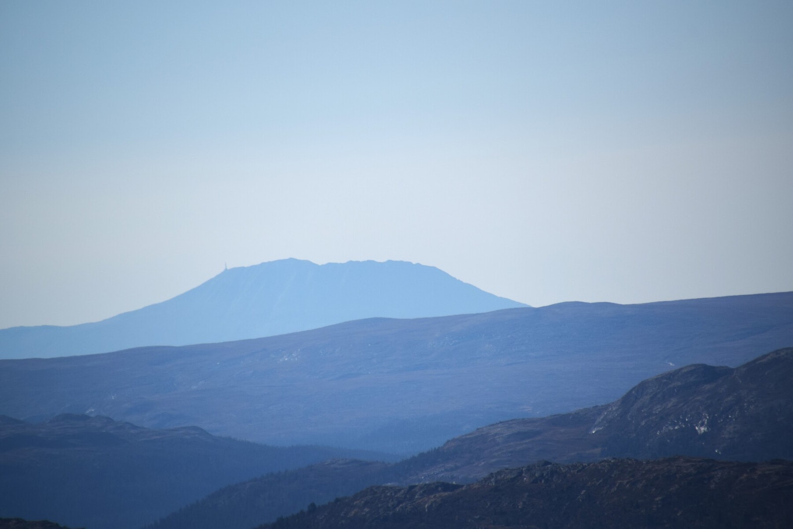 Utsikt til Gaustatoppen fra Hallingnatten. (foto: Selger) Galleribilde