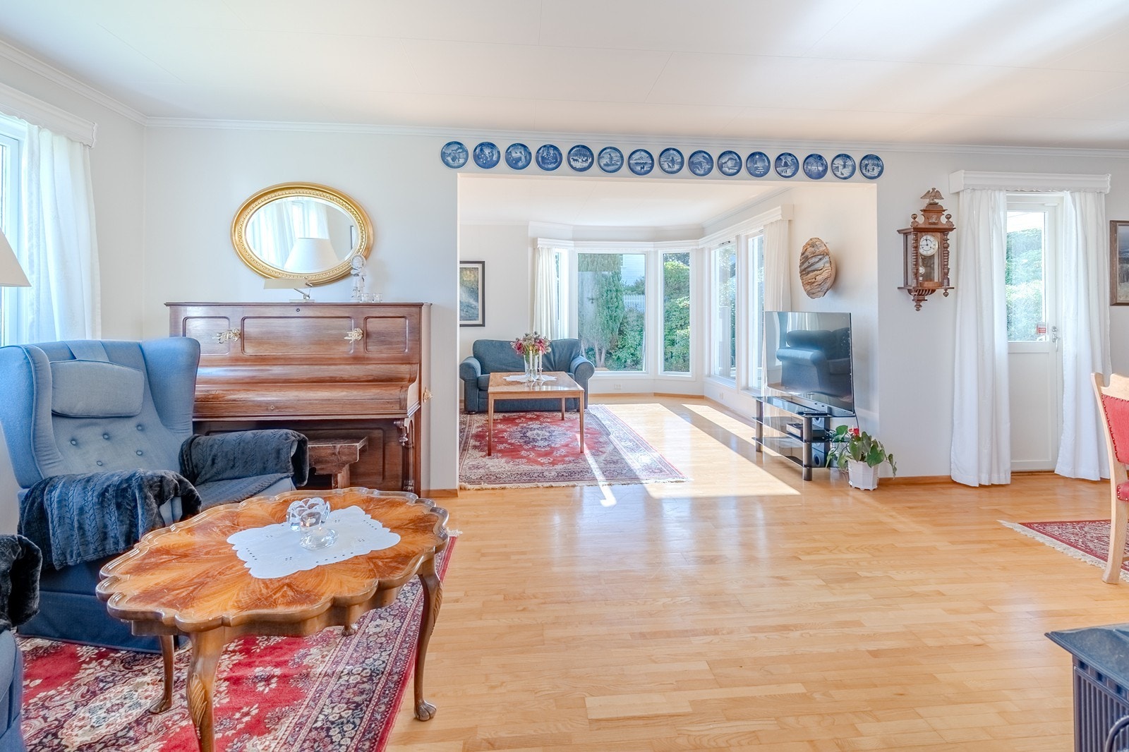 Utgang til sydvendt terrasse Galleribilde