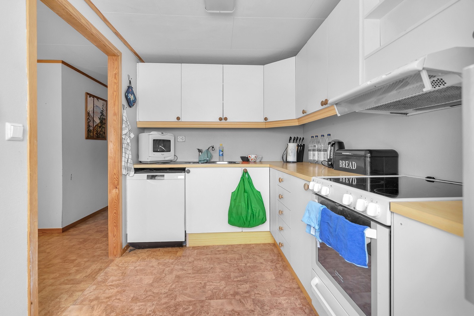 Kjøkken i leiligheten. Galleribilde