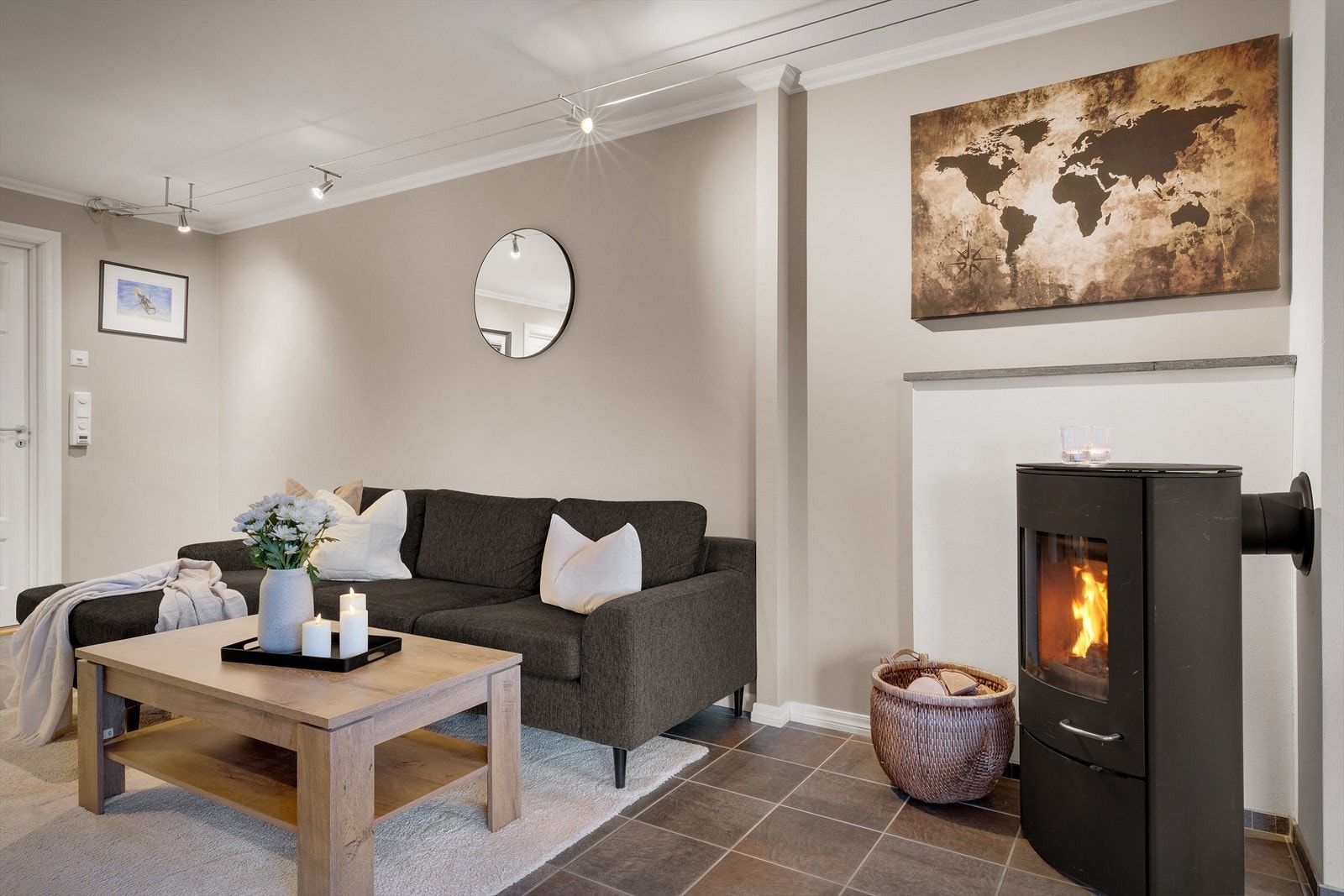 - Merk peis som bidrar til en behagelig innetemperatur - Galleribilde