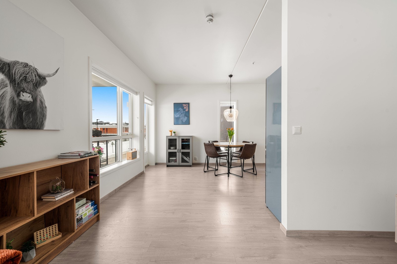 Fra stuen er det utgang til en romslig balkong med nydelig utsyn. Galleribilde