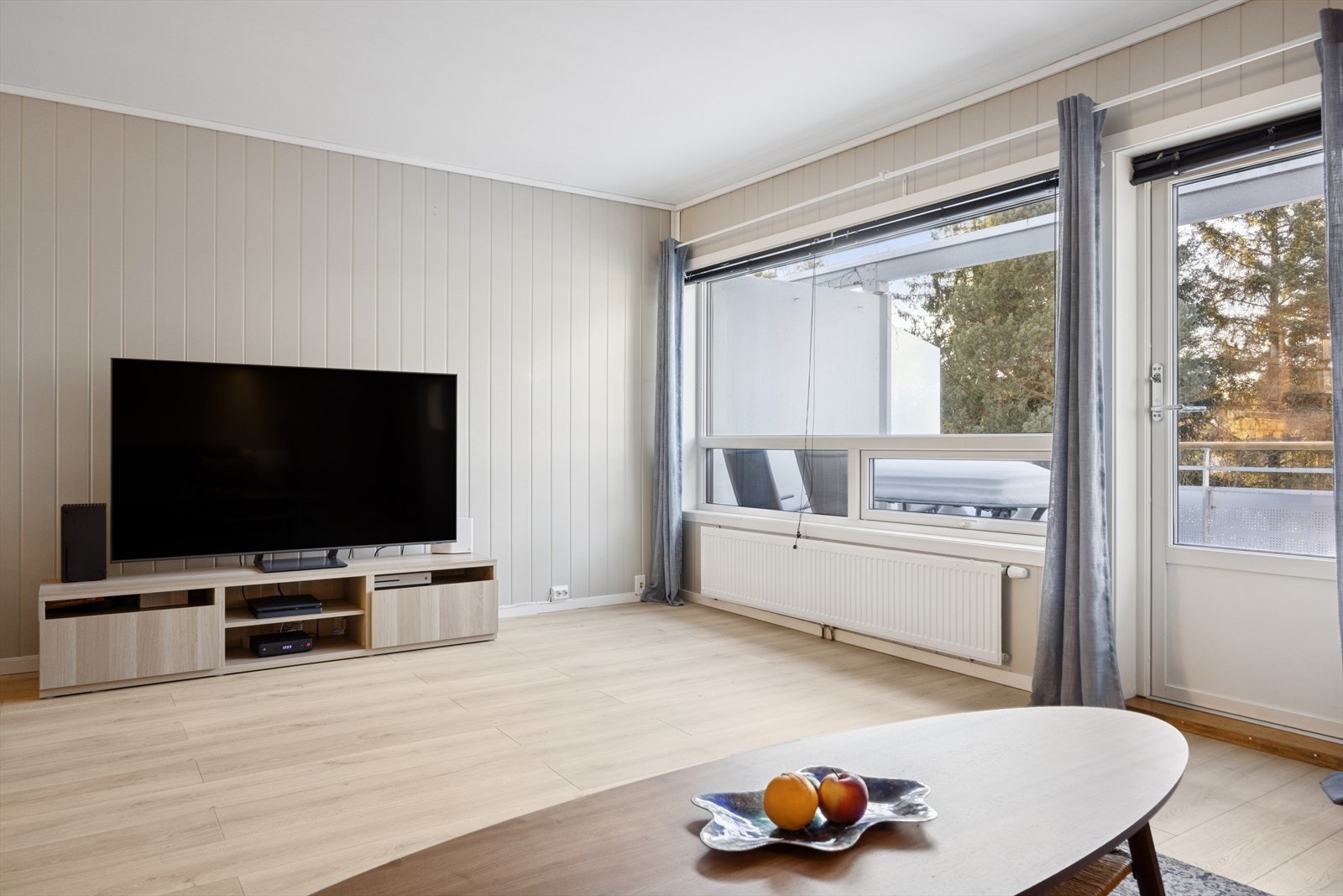 Familiekveld fra sofakroken - perfekt for både avslapning og sosiale sammenkomster. Galleribilde