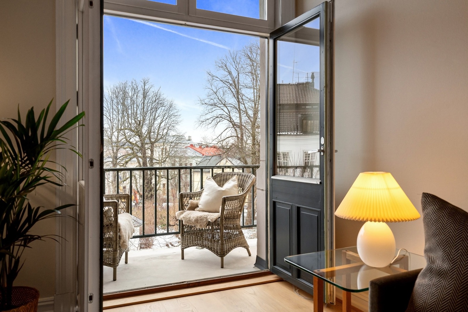 Helt skjermet for direkte innsyn og nydelig utsyn. Galleribilde