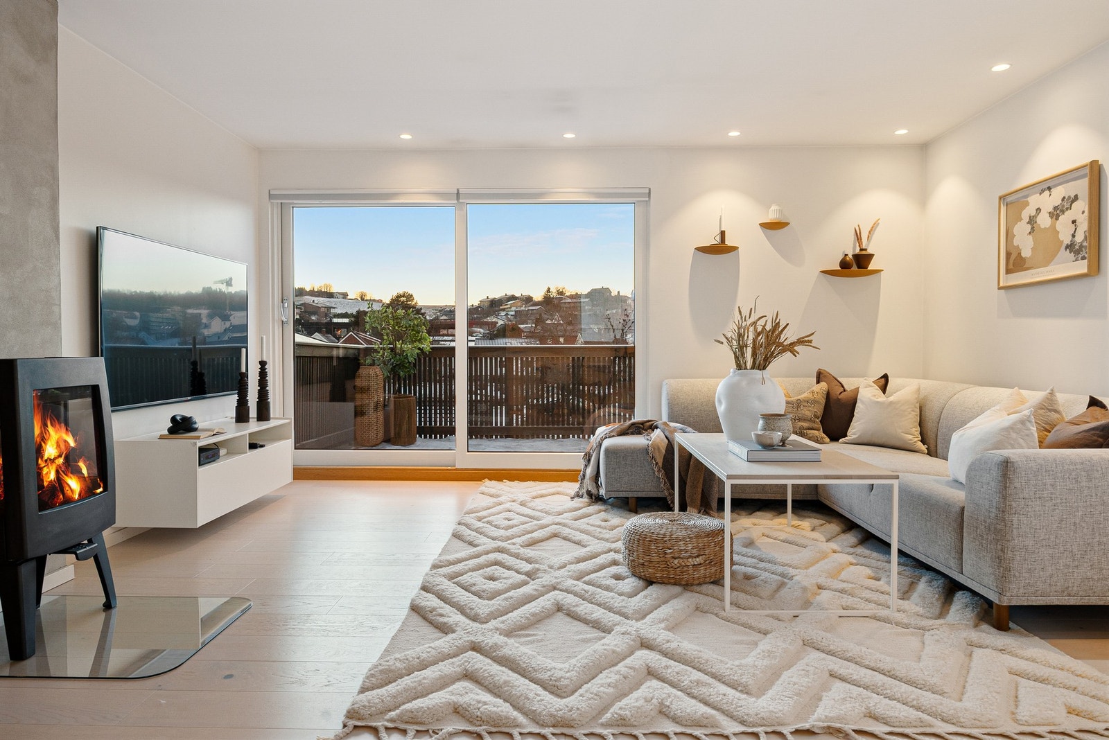 Verandadøren er, som nevnt, en NorDan heve-skyvedør og ble byttet i 2015. Galleribilde