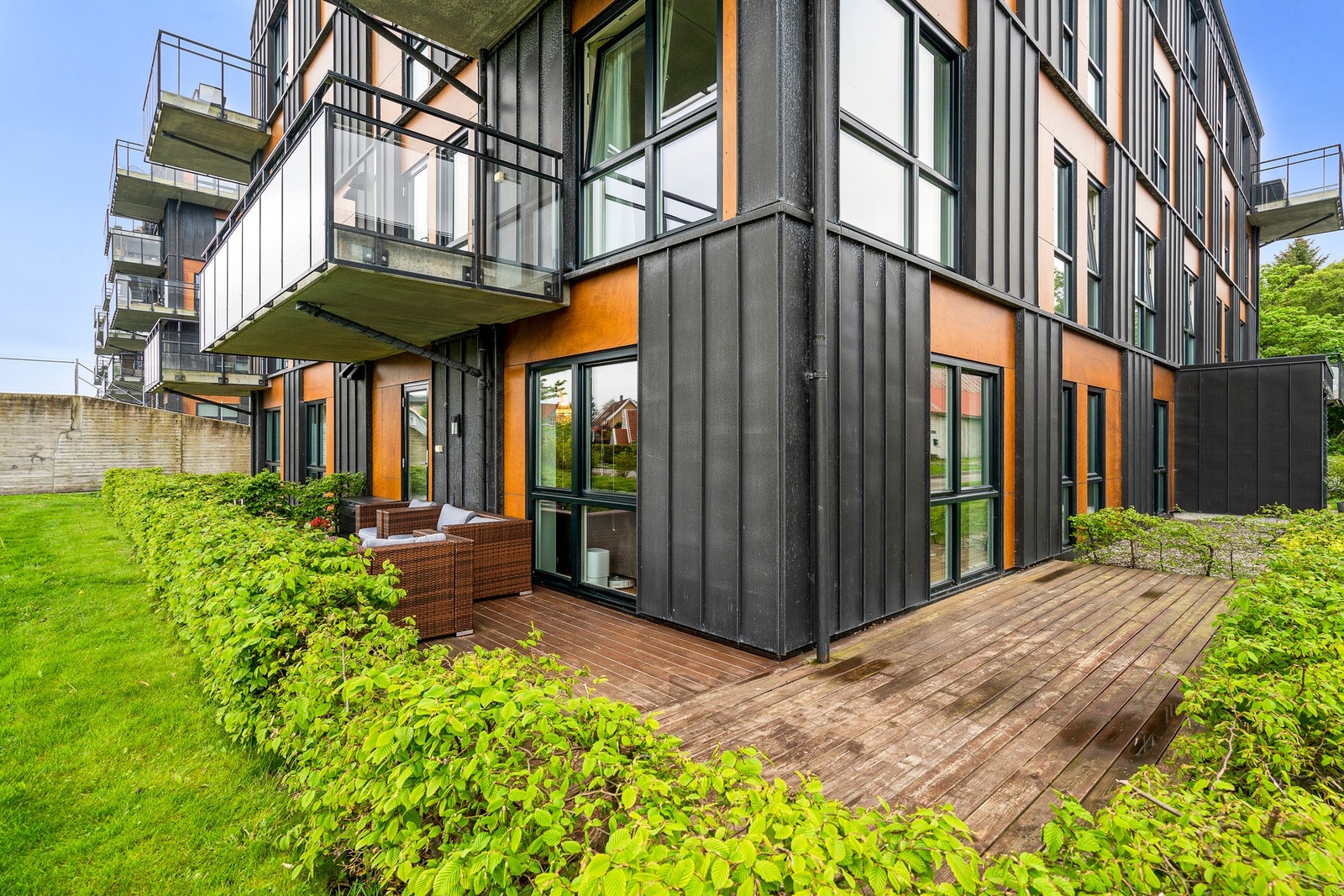 Terrassen er på hele 26 kvm, og har god plass til utemøbler. Galleribilde