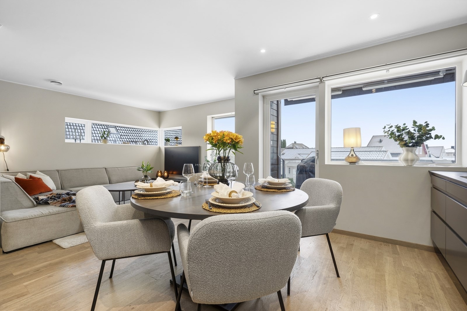 Det er balansert ventilasjon med varmegjennvinning i leiligheten Galleribilde