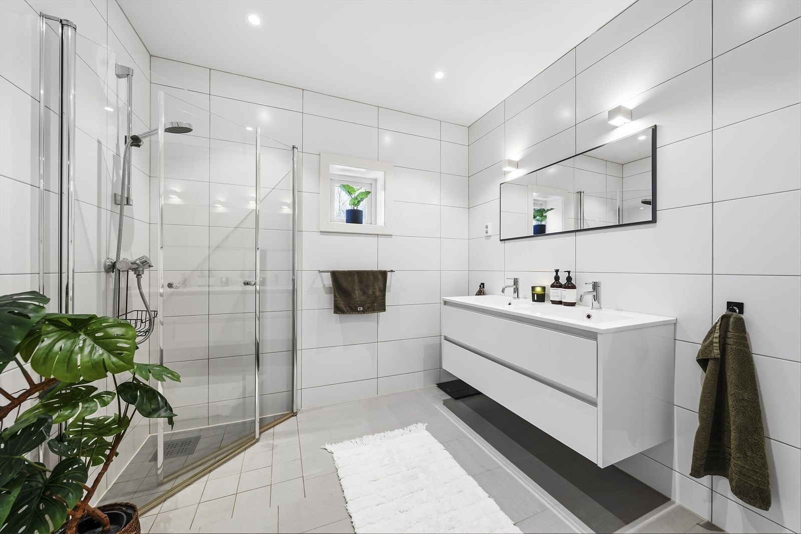 Flislagt bad med varmekabler Galleribilde