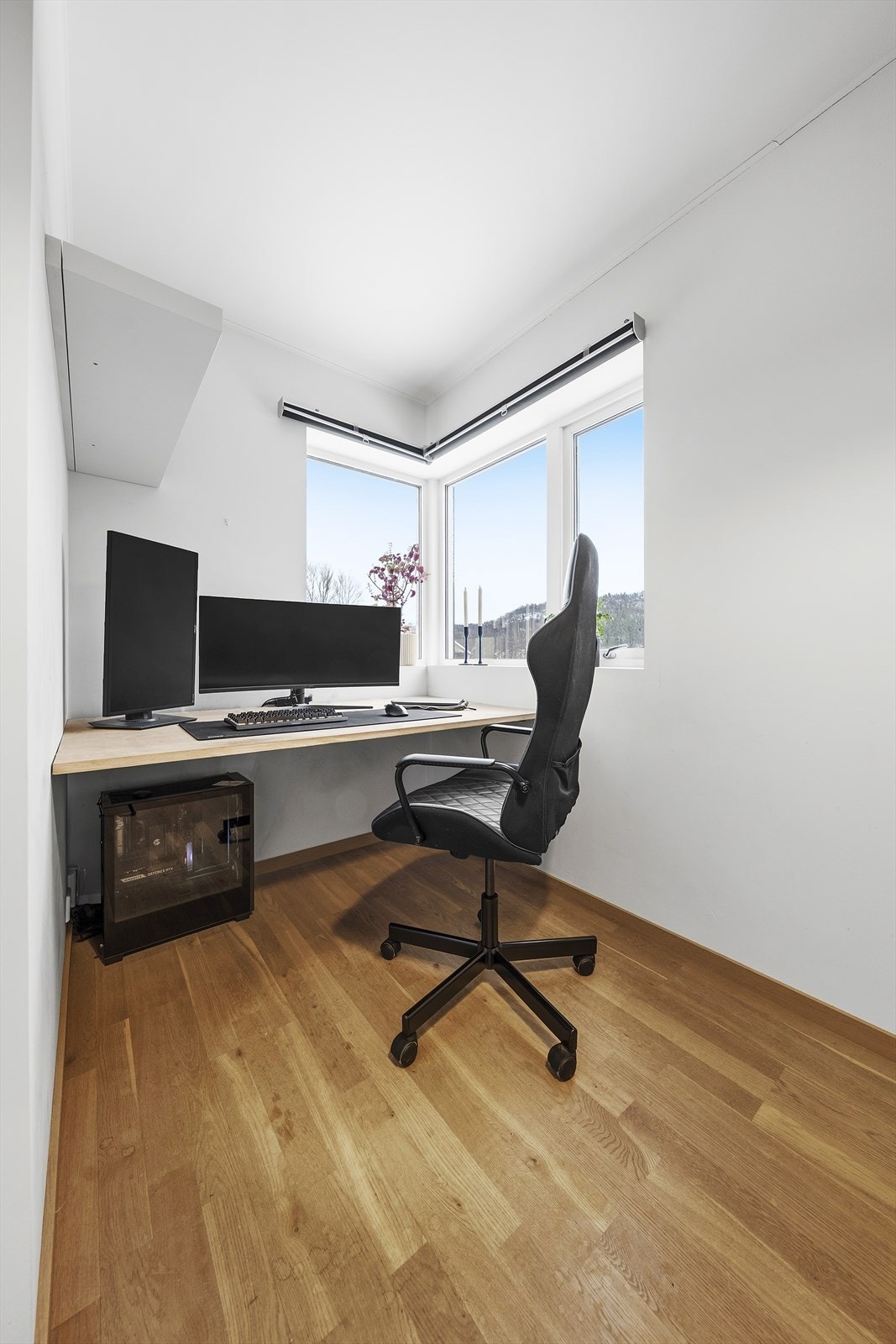 Soverom 2 - brukt som kontor Galleribilde