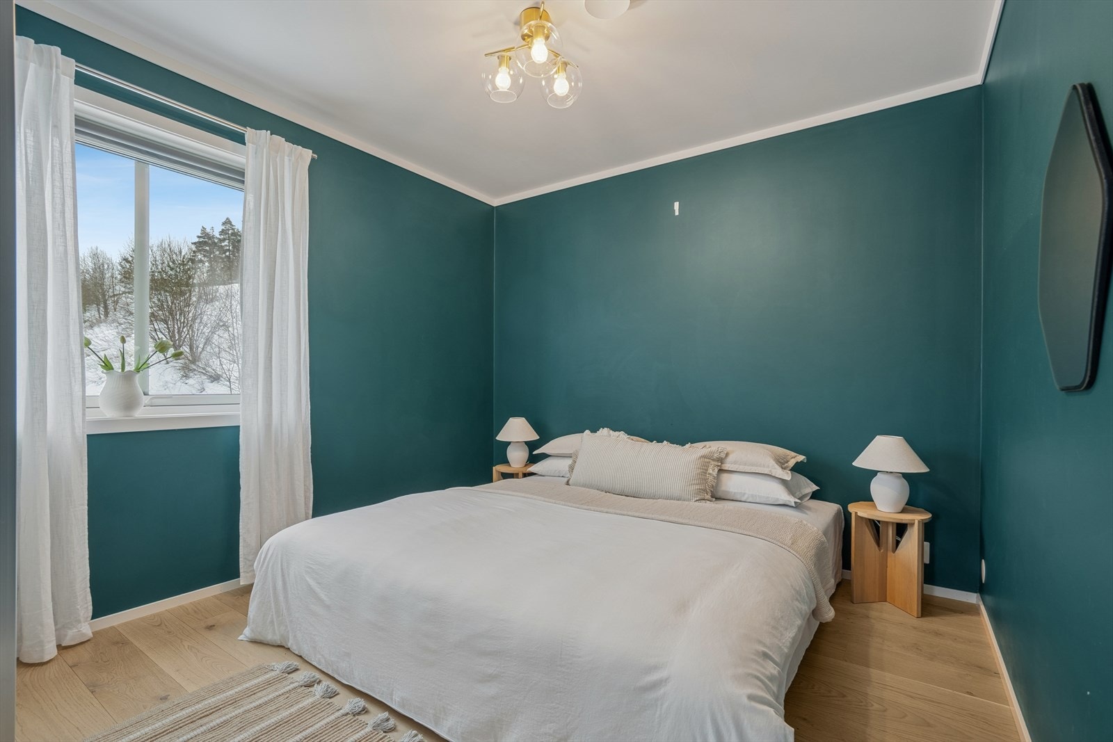 Leiligheten har to soverom. Hovedsoverommet har plass til dobbeltseng og garderobeskap. Galleribilde