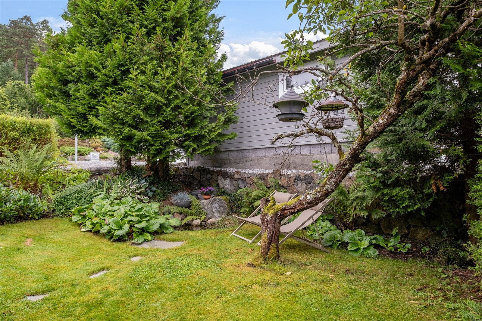 Velstelt hage Galleribilde