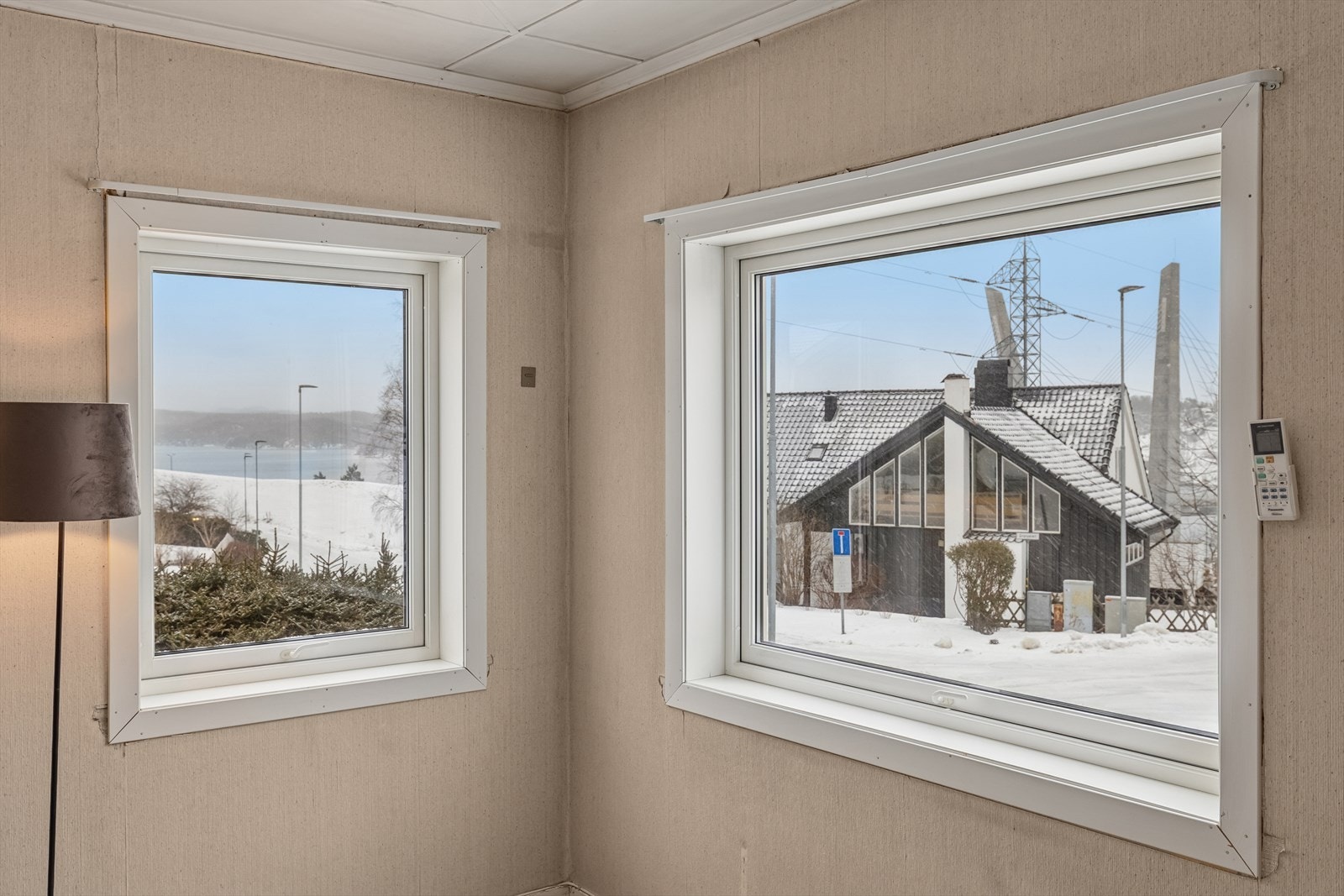 Eiendommen ligger flott til med utsikt mot idylliske Farris. Galleribilde