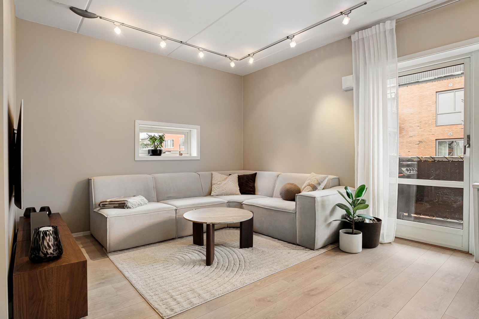 Fra stuen er det utgang til en sydøstvendt balkong på ca. 8 m². Galleribilde