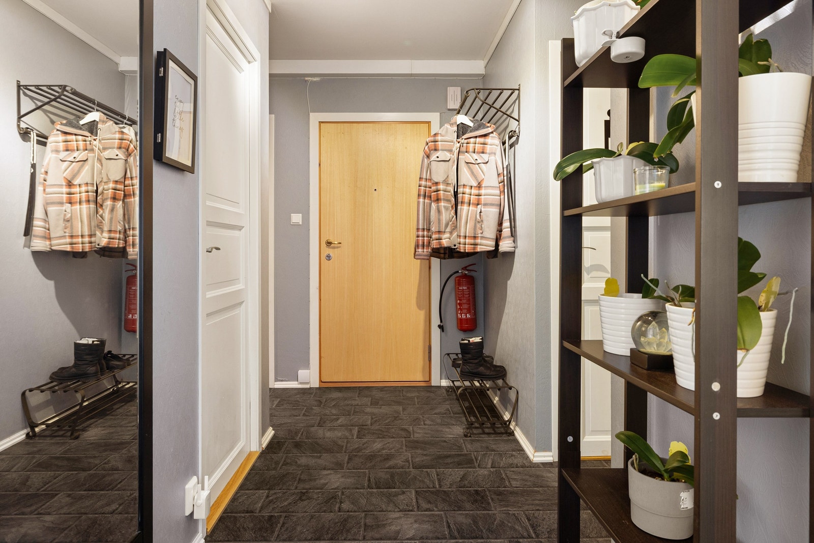 Romslig gang Galleribilde