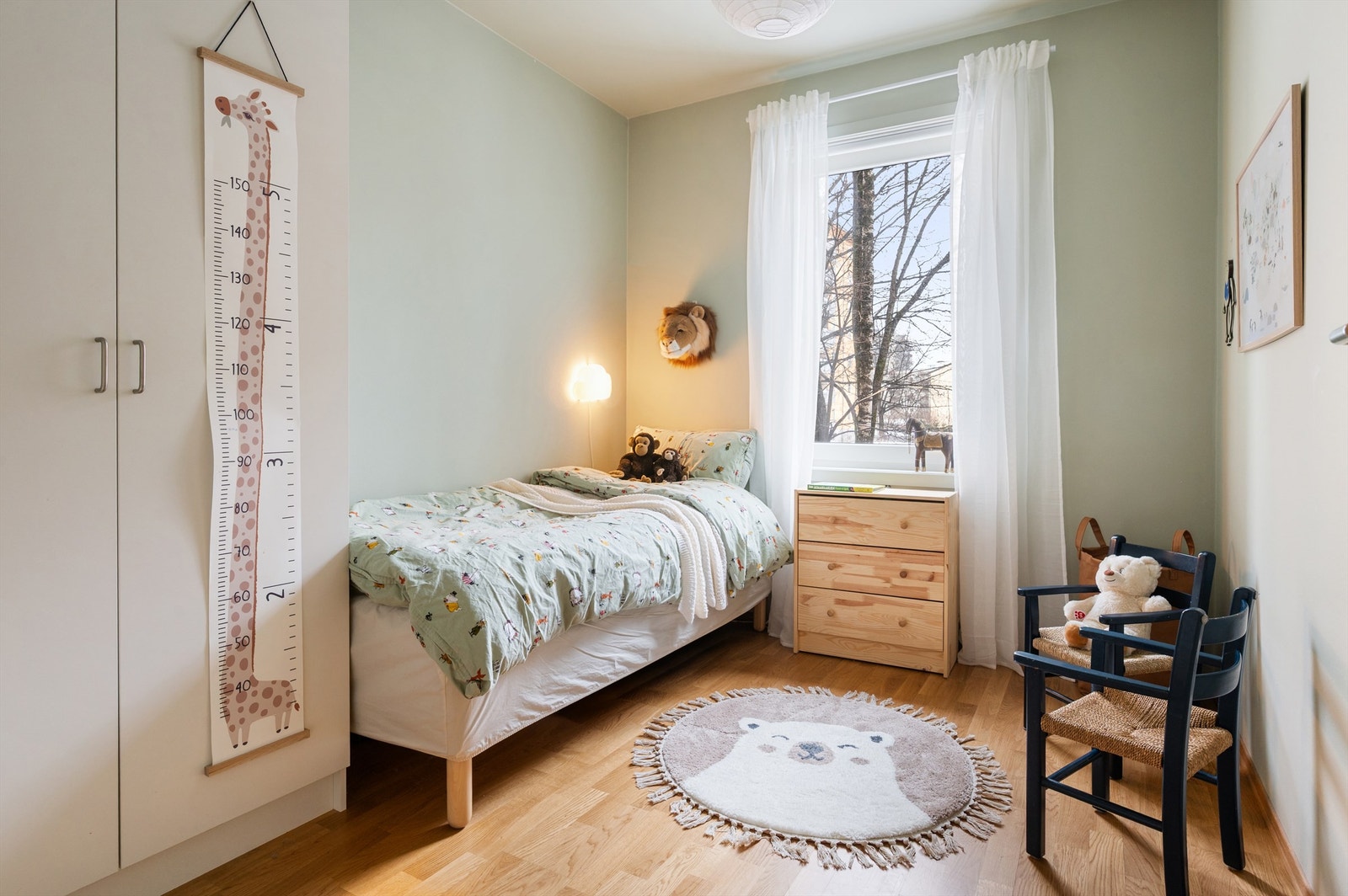 Det andre soverommet passer utmerket som barnerom eller gjesterom. Galleribilde